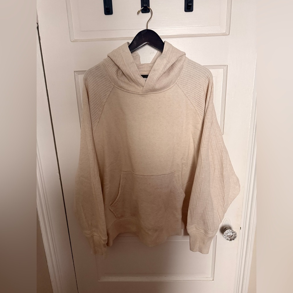 Aerie Women’s Cream Hooded Sweater, NWT XXL